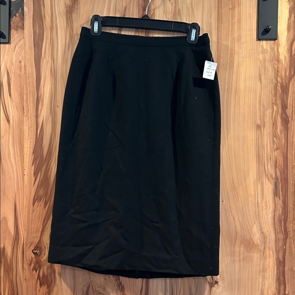 Classic Black Pencil Skirt - Women's